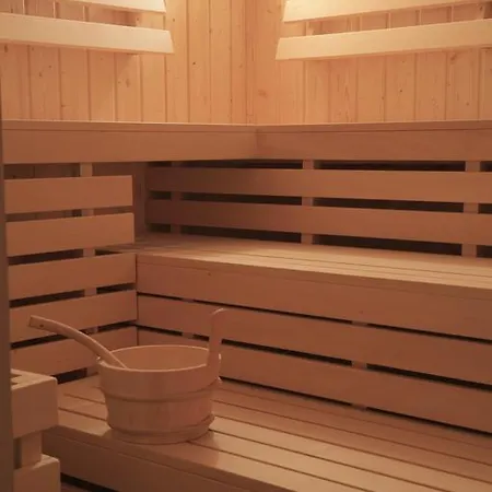 招待所 Resident *