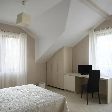 Resident * 格但斯克